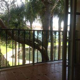 Building Photo - 1105 Lake Shore Dr