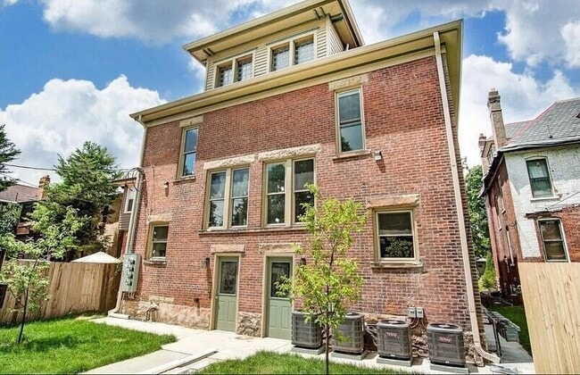 Building Photo - 74 1/2 N Ohio Ave