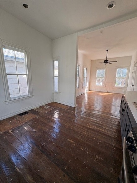 Building Photo - 610 14th St