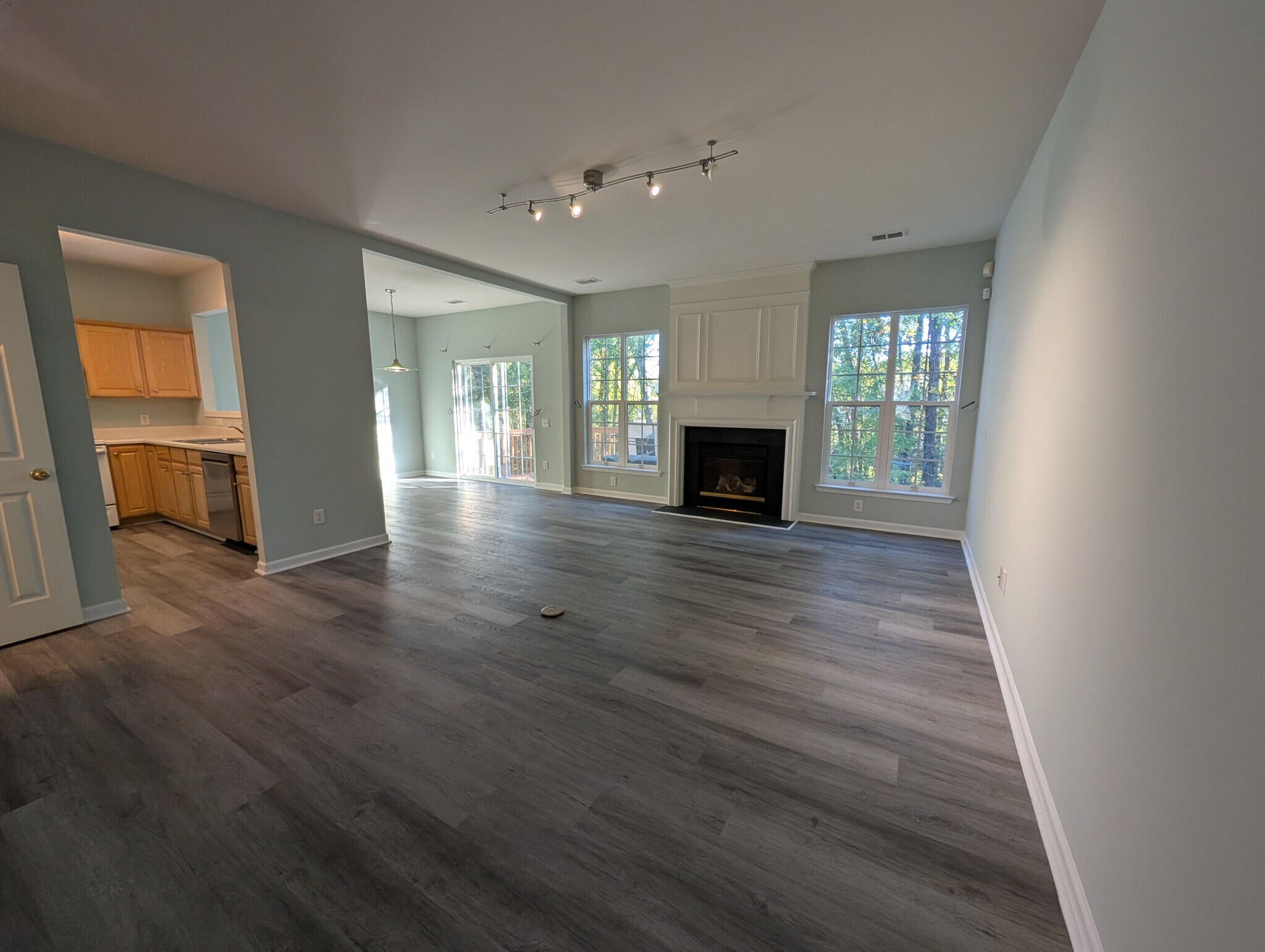 Building Photo - Room in Townhome on Dunford St