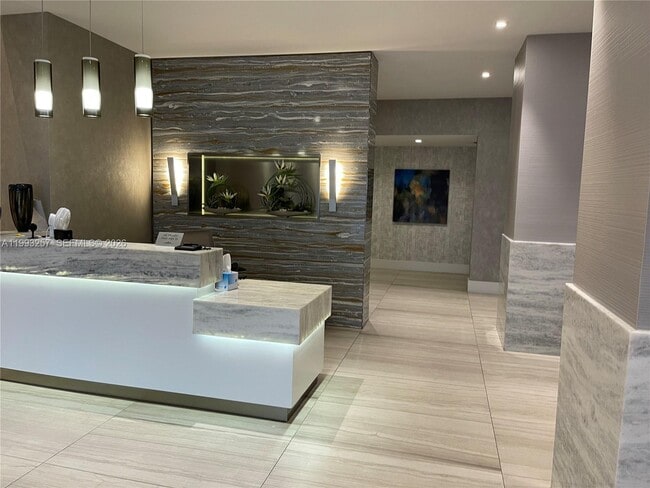 Building Photo - 2301 S Ocean Dr