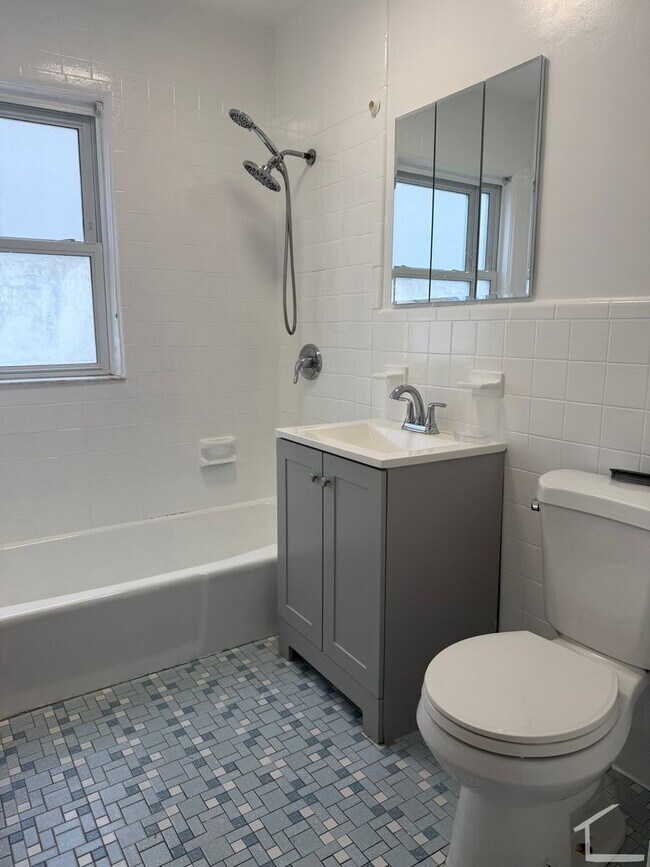 Building Photo - 43 Matchett St