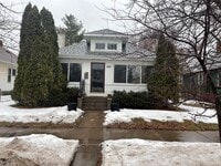 Building Photo - 422 E 10th St