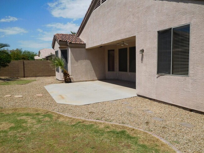 Building Photo - Coming Soon!Rare to find Single level with...