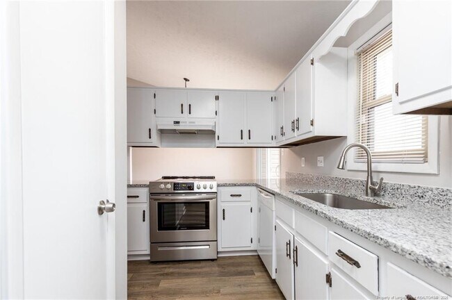 Building Photo - 816 Rumford Pl