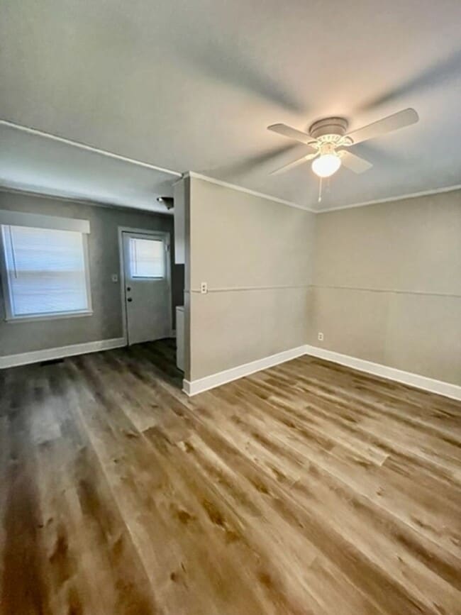 Building Photo - 4503 Lochleven St