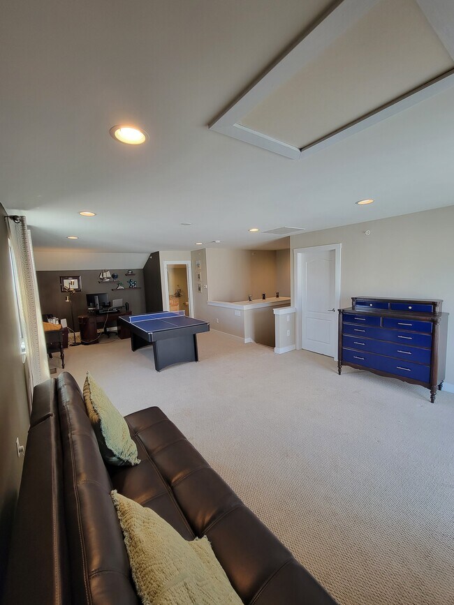 Building Photo - 121B Hagen Dr