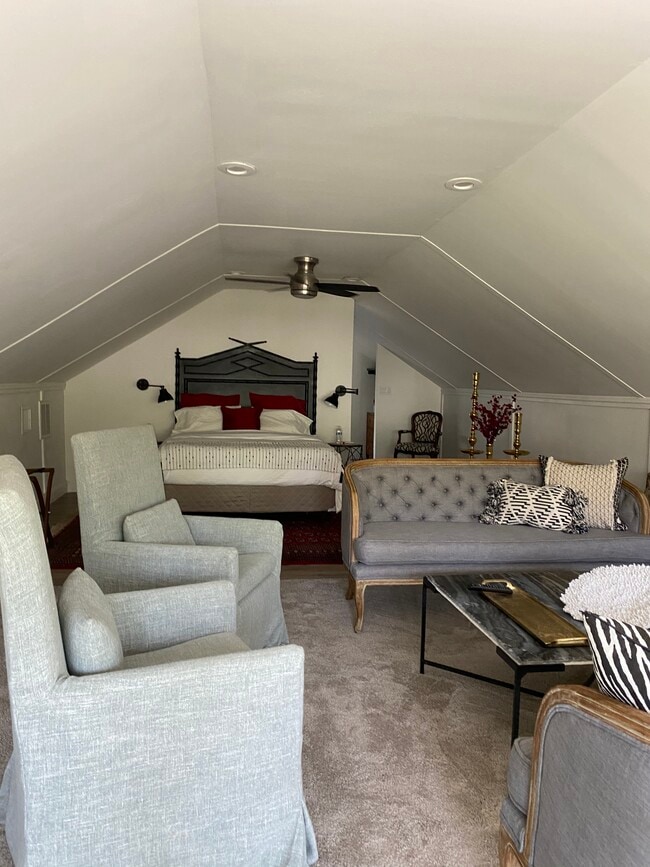 Building Photo - 2220 Colquitt St