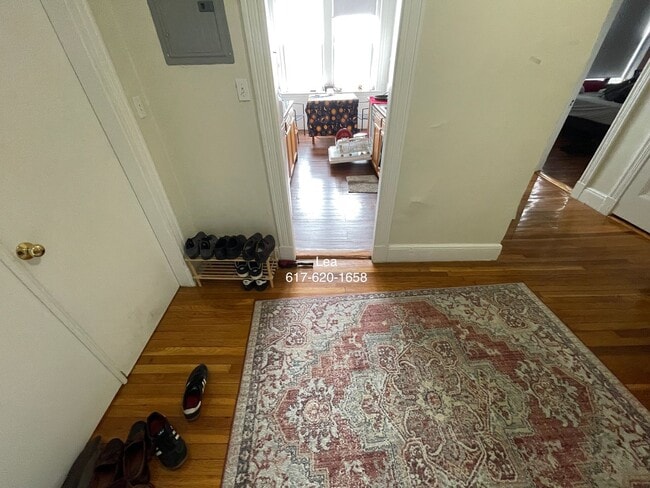 Primary Photo - NO FEE!! SEPT Amazing 2bed around Clevelan...