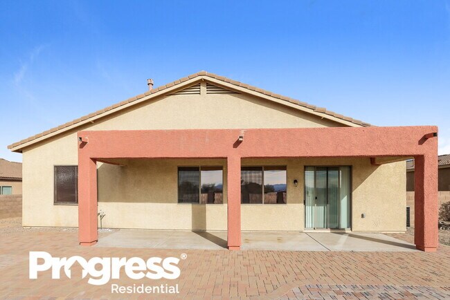 Building Photo - 420 S Blue River Loop