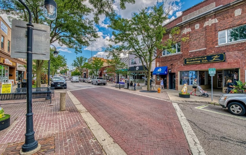 Building Photo - 154 E Bailey Rd