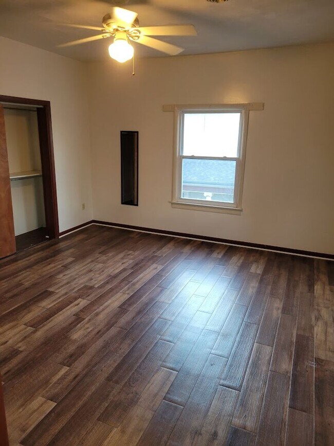 Main Duplex 1523 W Main St Fort Wayne IN 46808 Apartment Finder