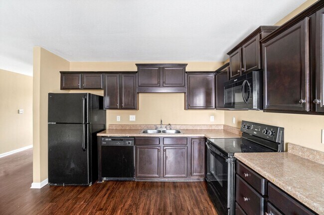 Building Photo - 1719 Thistlewood Dr