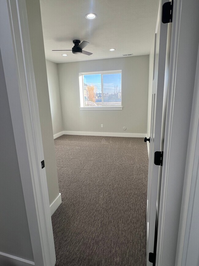 Building Photo - 4818 W 2700 S