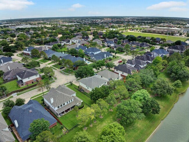 Building Photo - 2712 Park Falls Dr