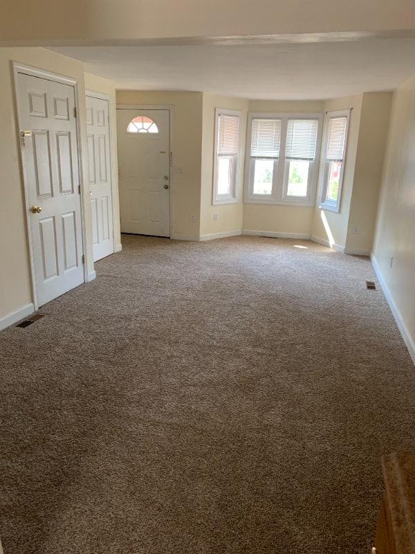 Building Photo - 107 University Ave