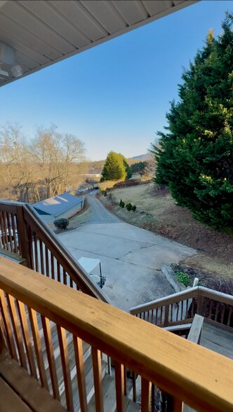 Building Photo - 38 Long Meadows Dr