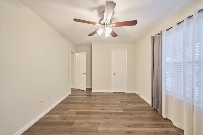 Building Photo - 3501 Buckingham Ln