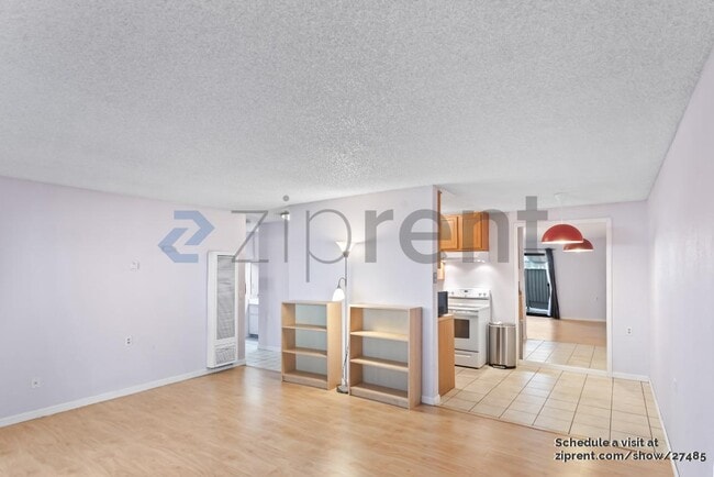 Building Photo - 2077 Washington Ave