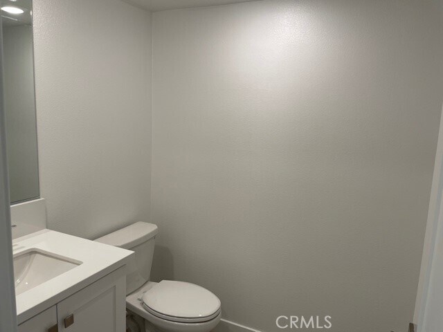 Building Photo - 1860 S Westside Dr