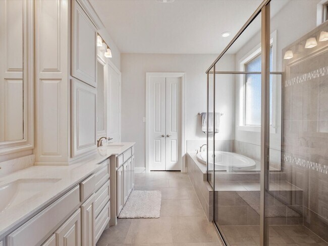 Building Photo - 2419 Portwood Way