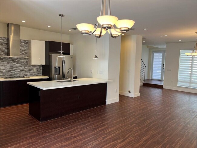 Building Photo - 6326 NW 105th Pl