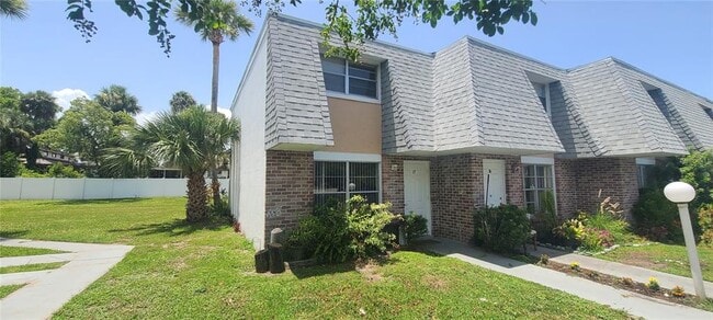 Building Photo - 1610 S Palmetto Ave