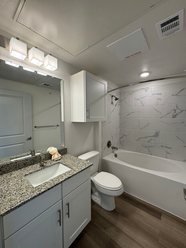 Building Photo - 1310 Southeast Pkwy