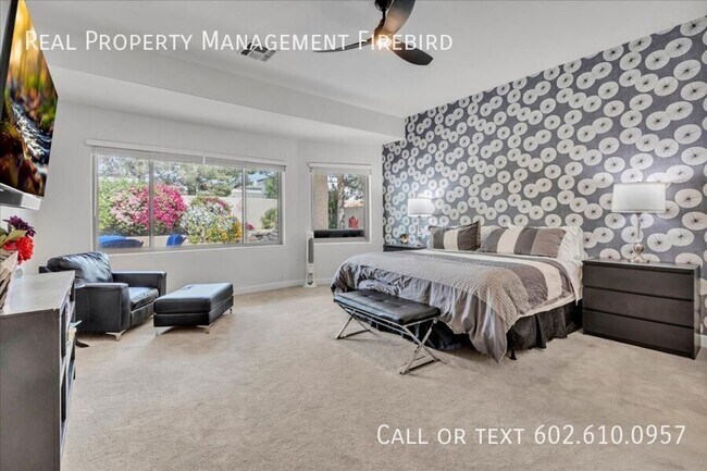 Building Photo - 4921 S Vista Pl