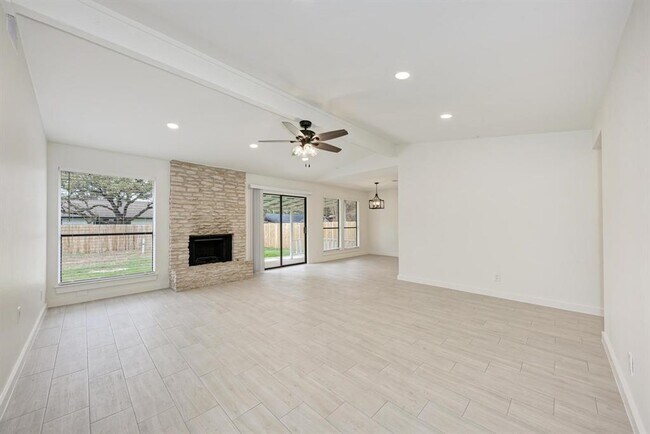 Building Photo - 4910 Wing Rd