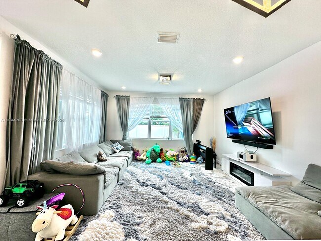 Building Photo - 1101 Azul Ct