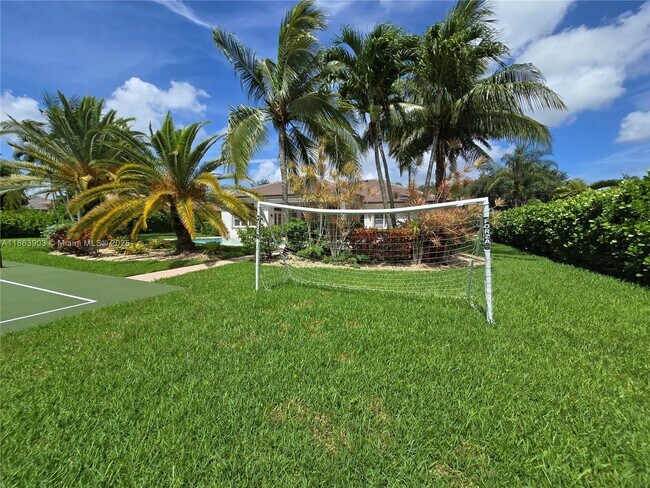 Building Photo - 4268 SW 141st Ave