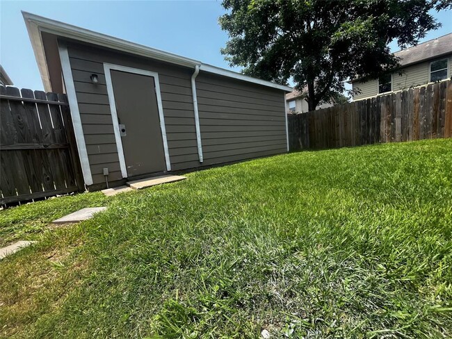 Building Photo - 18754 Sandelford Dr
