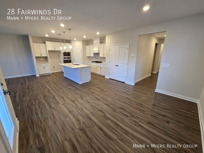 Building Photo - 28 Fairwinds Dr