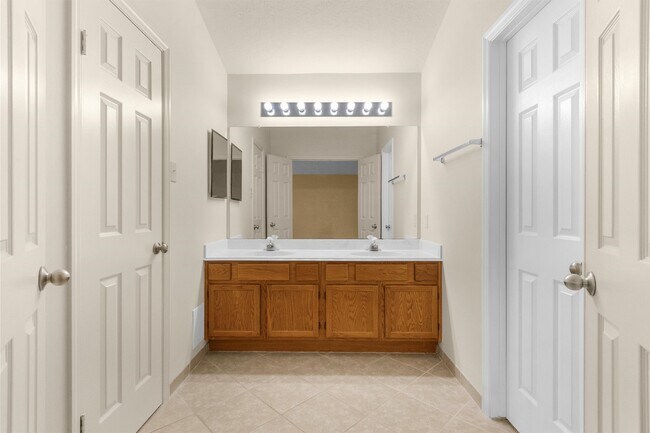 Building Photo - 4315 Brights Bend