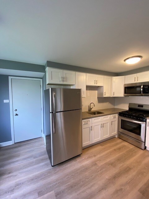 Building Photo - 9602 Golf Terrace