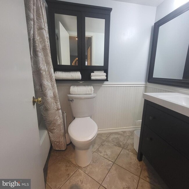 Building Photo - 5800 Cove Landing Rd