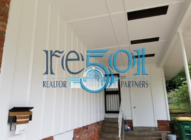 Building Photo - Lovely Home Near UALR