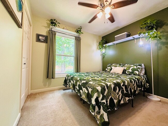 Building Photo - Beautiful 3 Bed, 2 Bath Home by Nature Preserve