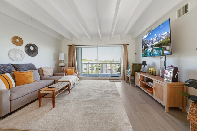 Building Photo - 4500 S Ocean Blvd