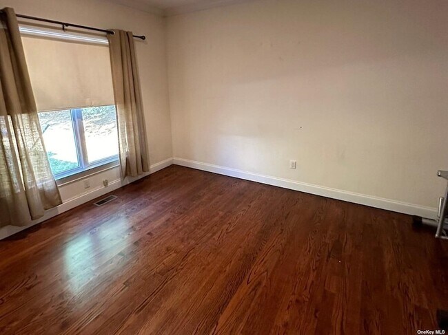 Building Photo - 57A Hillwood Dr