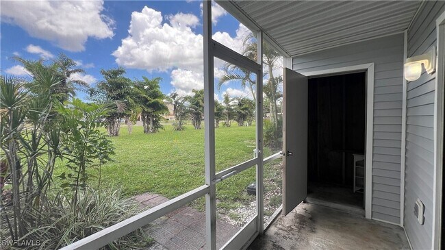 Building Photo - 13160 Kings Point Dr