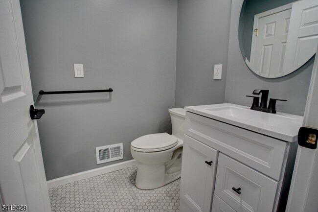 Building Photo - 15 Conover Terrace