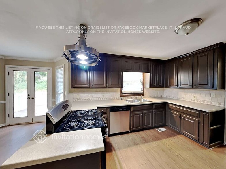 Building Photo - 3811 Overlook Trail