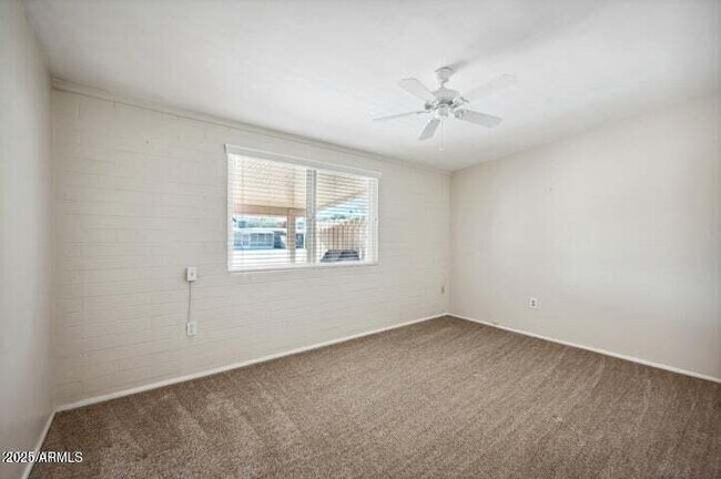 Building Photo - 10731 W Abbott Ave