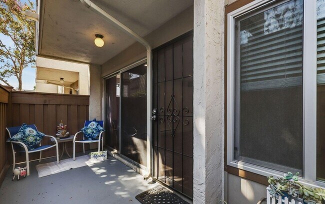 Building Photo - 3549 Castle Glen Dr