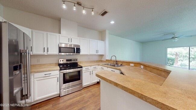 Building Photo - 5663 Greenland Rd