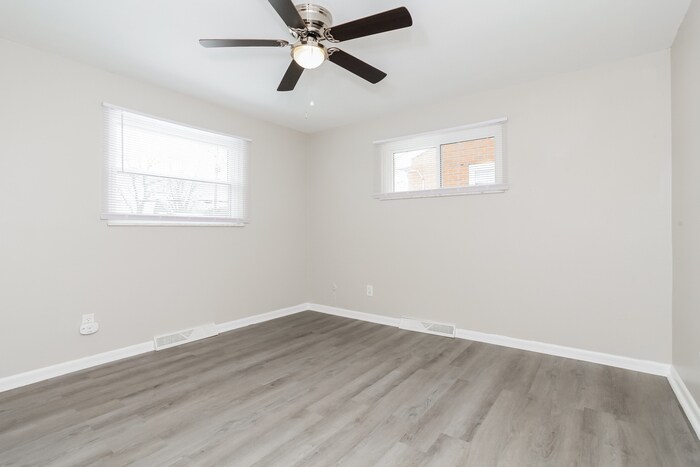 Building Photo - 5325 Plumridge Dr