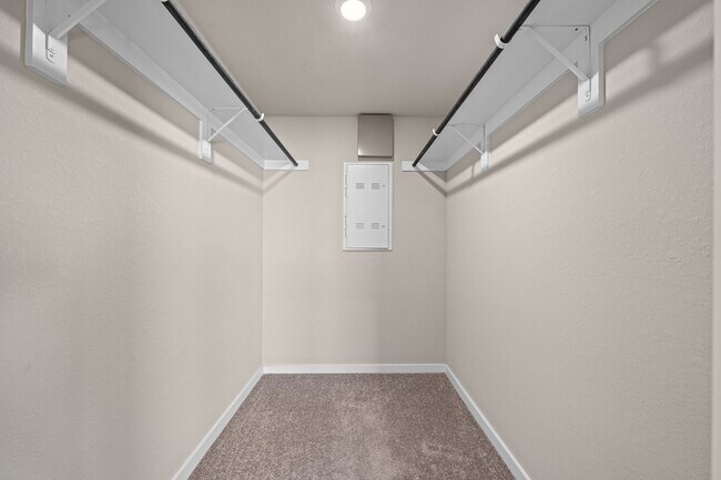 Building Photo - 8154 Royal Breeze Dr