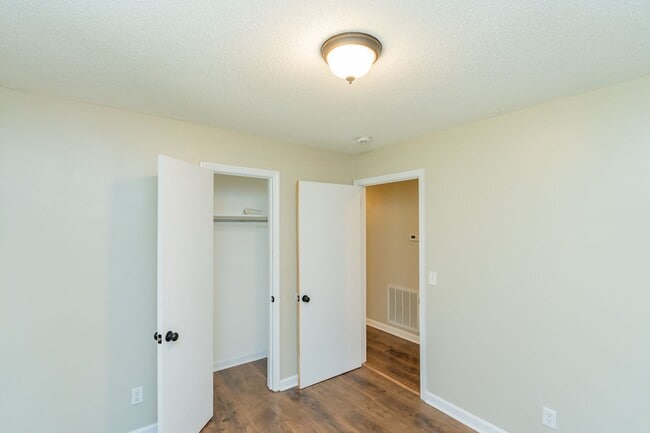 Building Photo - 3 Bedroom, 2 Bath Charmer in Ringgold, GA!!
